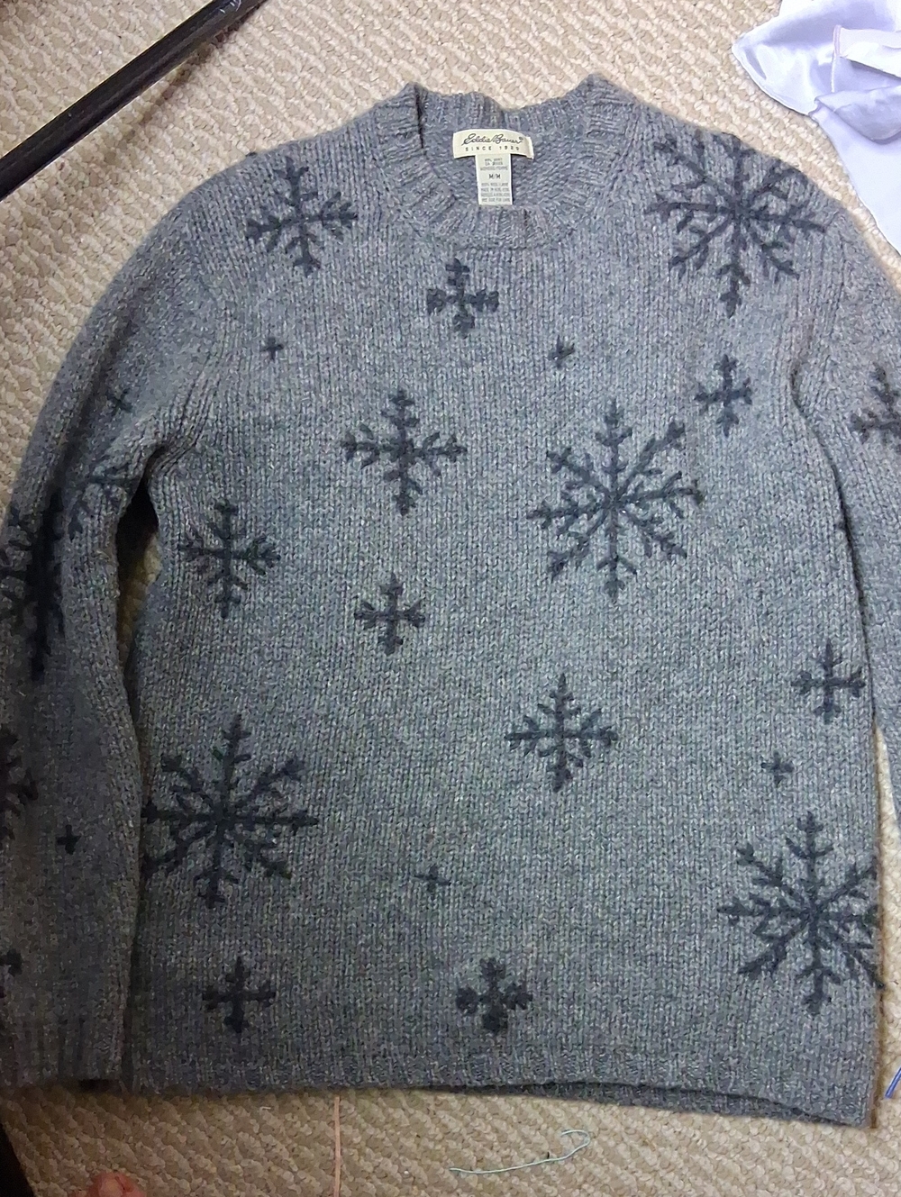 Eddie Bauer Vintage Hong Kong Wool Snowflake Crewneck Sweater